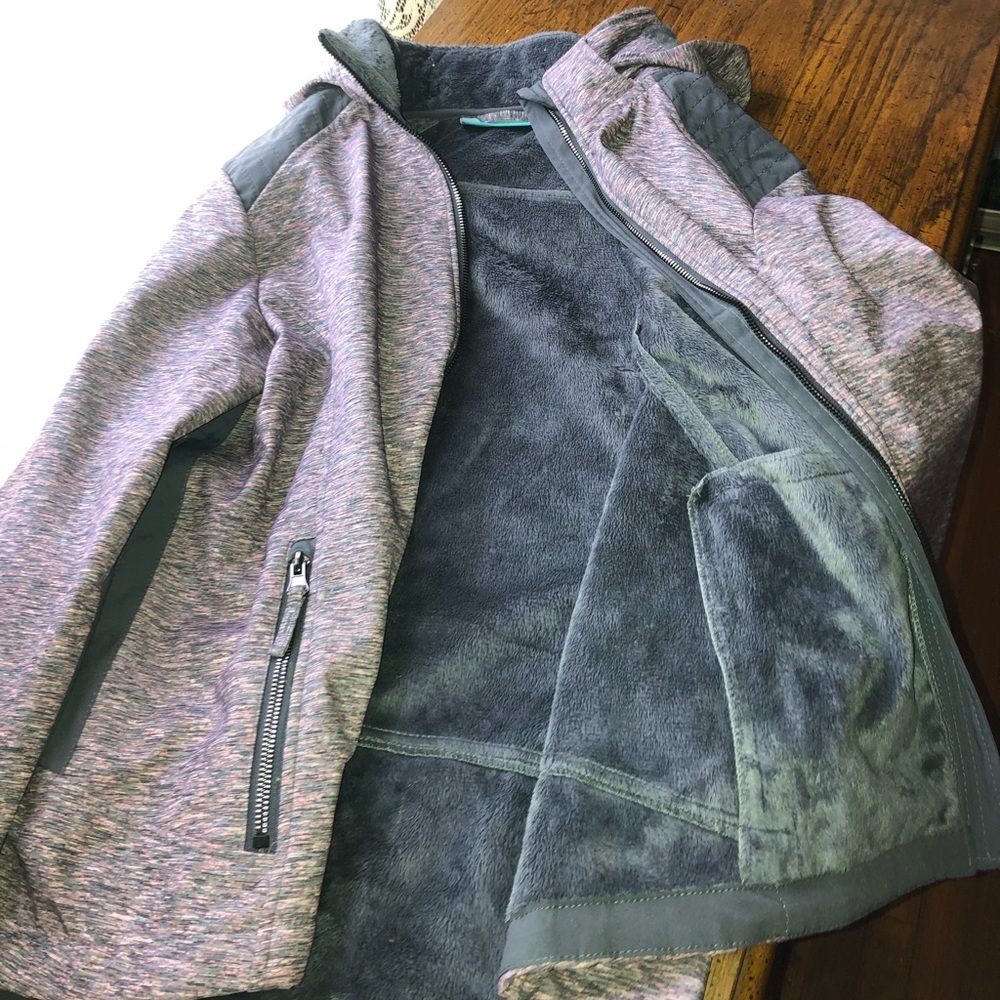 Winter Jacket w inside warmth and zip hoodie